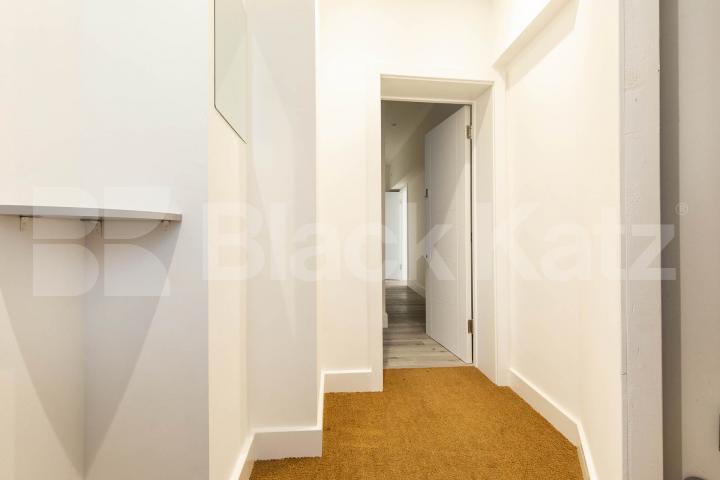 Newly refurbished 2 bed in a stunning period building mins to tube & heath Belsize Park Gardens, Hampstead - Belsize Park